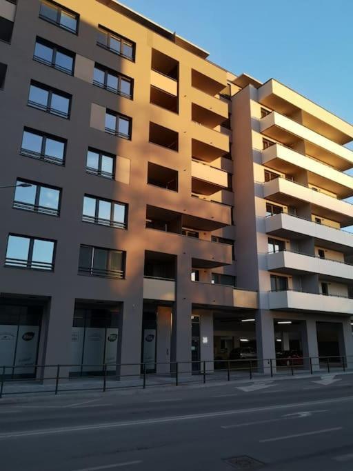 M&M2 Apartment Near Center With Free Parking - Ac Koszyce Zewnętrze zdjęcie